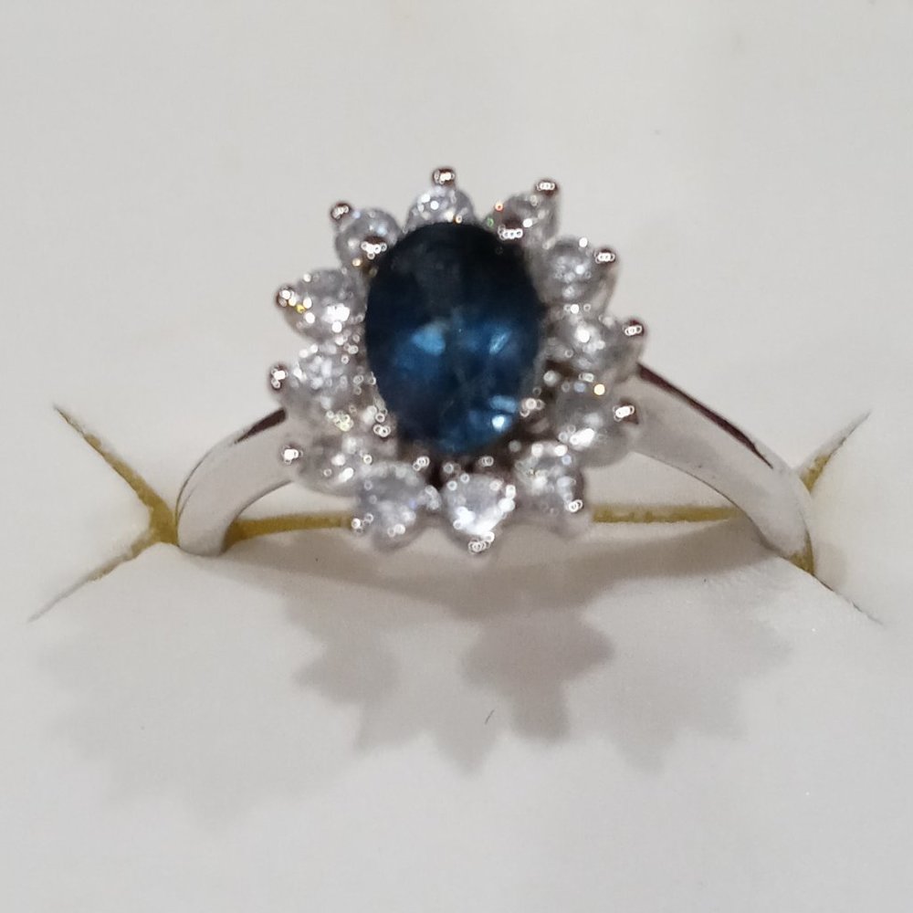 4 carat NWOT London Blue Sapphire & White Sapphire Ring